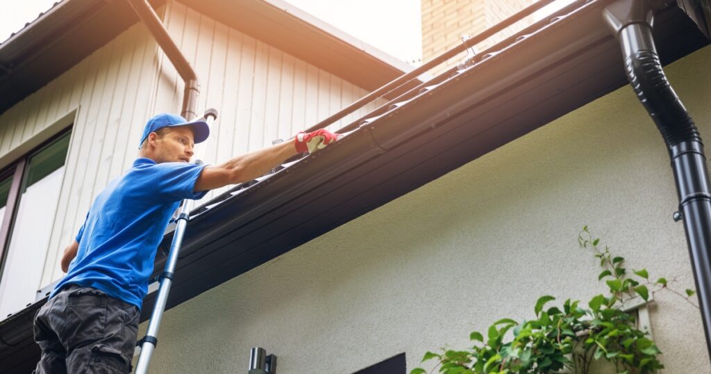 dallas gutter cleaning