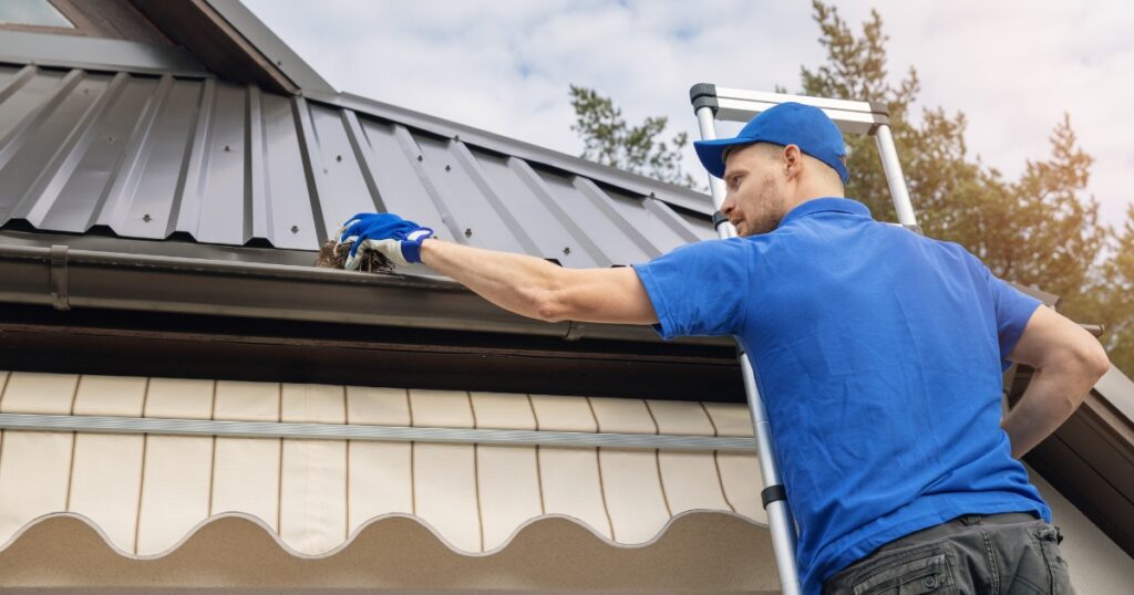 gutter cleaning services dallas