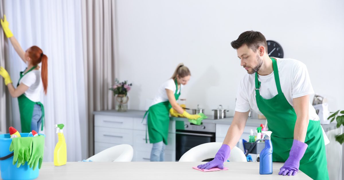 deep cleaning services near me        
        <figure class=